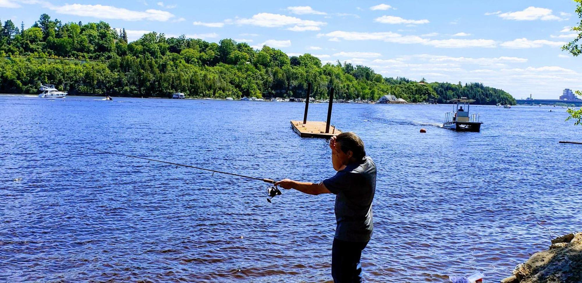 Kokomo Inn Bed And Breakfast Ottawa-Gatineau'S Only Tropical Riverfront B&B On The National Capital Cycling Pathway Route Verte #1 - For Adults Only - Chambre D'Hotes Tropical Aux Berges Des Outaouais Bnb #17542O Eksteriør billede