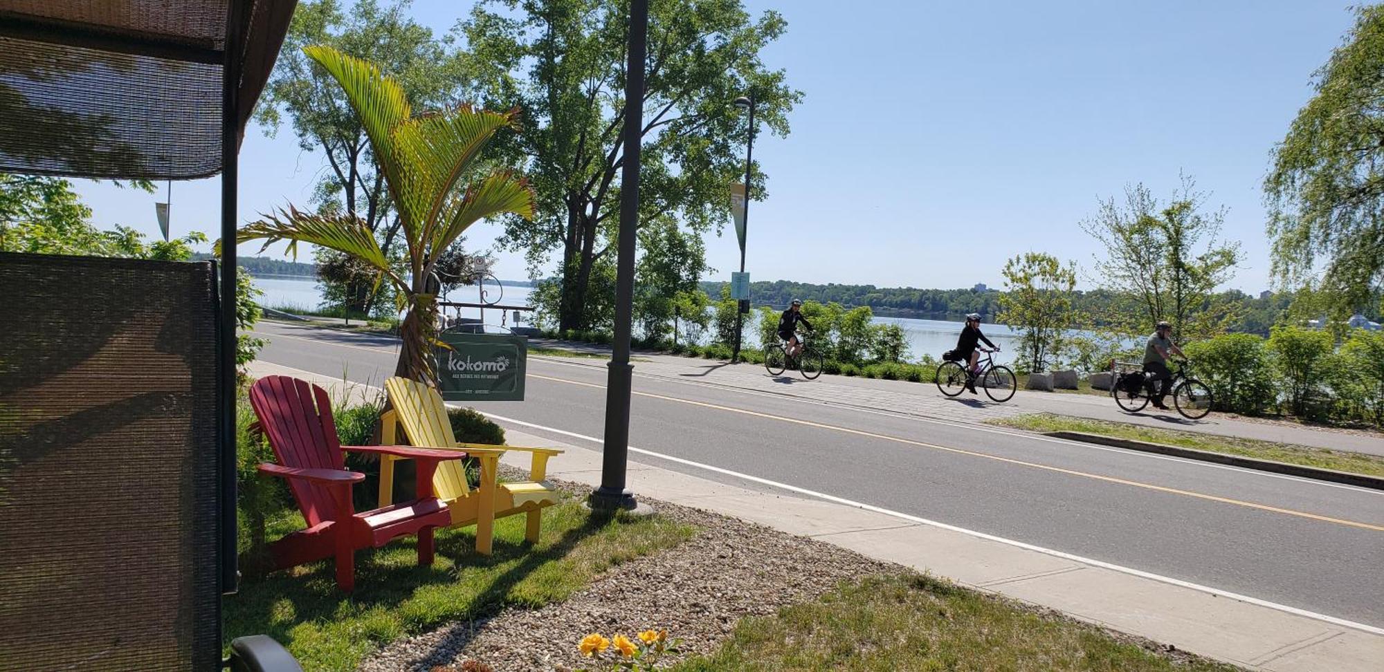 Kokomo Inn Bed And Breakfast Ottawa-Gatineau'S Only Tropical Riverfront B&B On The National Capital Cycling Pathway Route Verte #1 - For Adults Only - Chambre D'Hotes Tropical Aux Berges Des Outaouais Bnb #17542O Eksteriør billede